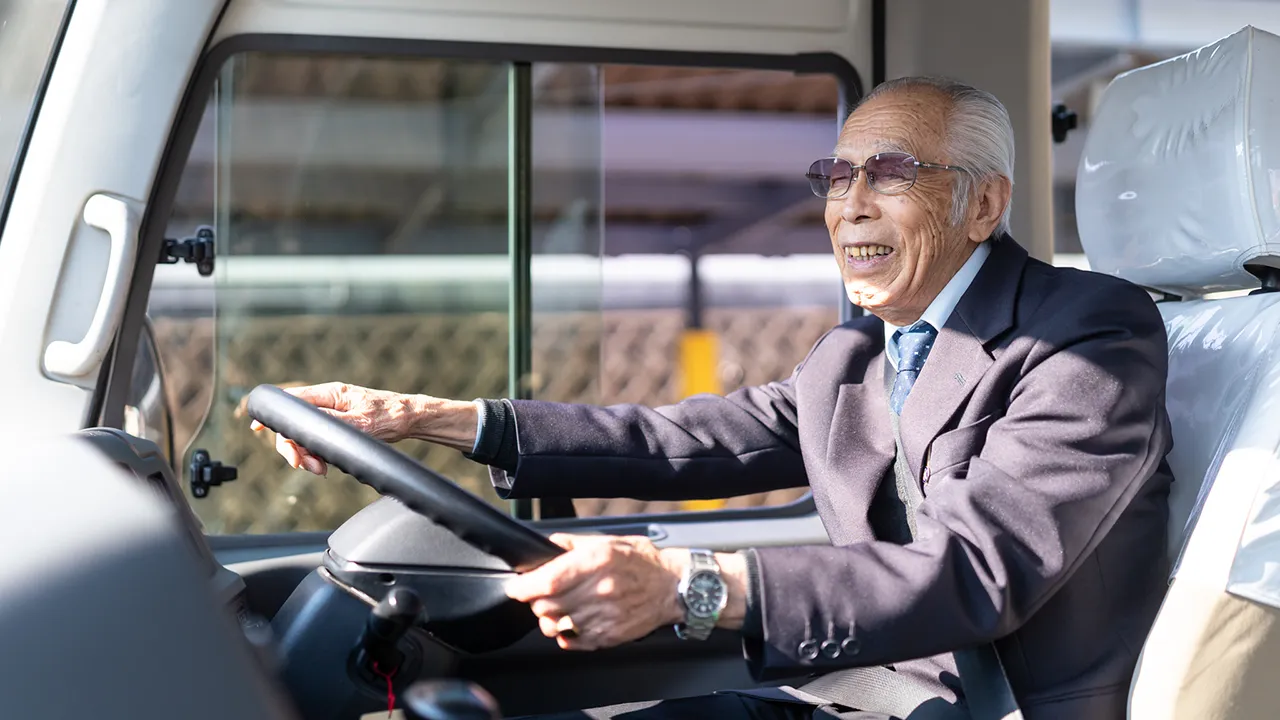 送迎ドライバー